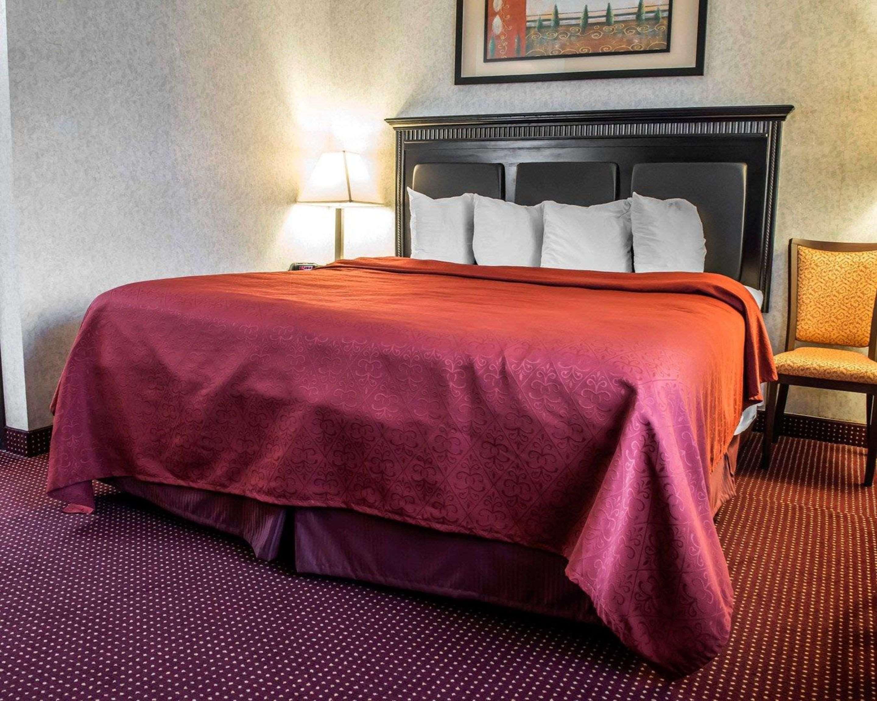 Quality Inn & Suites North Gibsonia Екстериор снимка